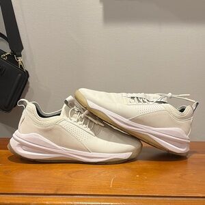 Women’s White Clove Nursing Shoe